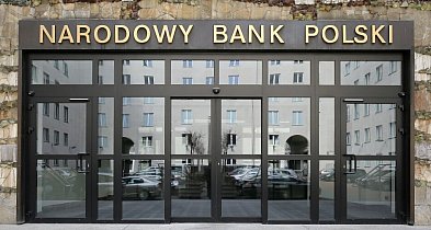 Raport: obniżka stóp NBP z niewielkim wpływem na wysokość rat płaconych za samocho-50360