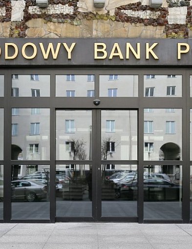 Raport: obniżka stóp NBP z niewielkim wpływem na wysokość rat płaconych za samocho-50360