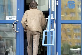 Polacy wolą brać pożyczki ze wsparciem człowieka niż AI-51368