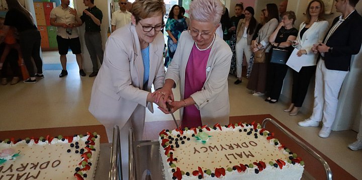 Fotorelacja II: Nadanie imienia Przedszkolu w Żarkach L-51812