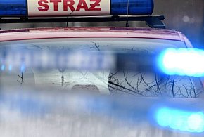 Eksplozja podczas pożaru; nie żyje jedna osoba, ranni dwaj policjanci-52126