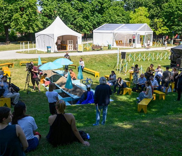 Cykl projekcji i spotkań &quot;Kino kobiet&quot; - od 20 czerwca podczas poznański-52132