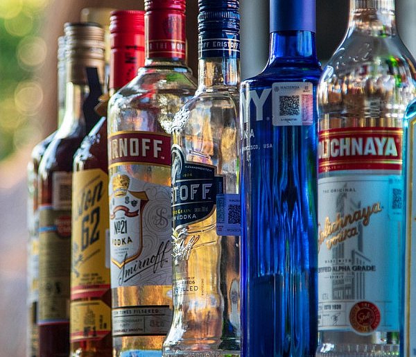 Piwo i wódka znikną ze stacji paliw? Ten pomysł znów jest na stole-52987
