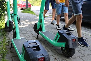 Medycy: złamania żuchwy, urazy mózgu – to skutki wypadków dzieci na hulajnogach el-53684