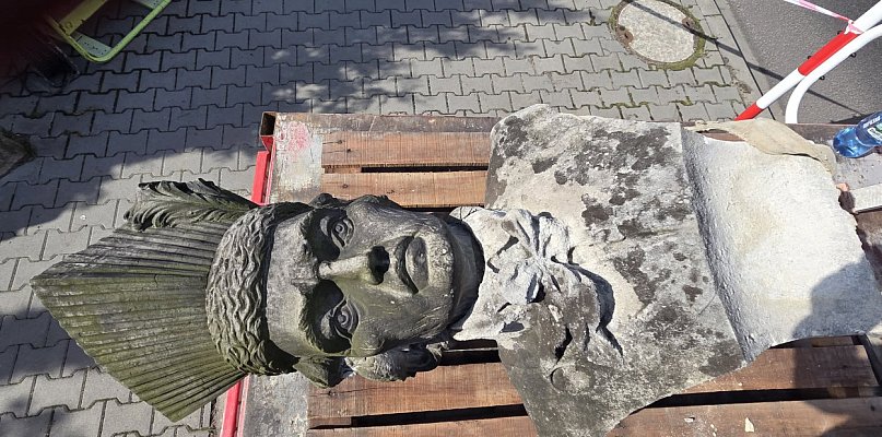 Pomnik Tadeusza Kościuszki w Żarkach do renowacji. - 54090