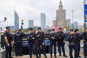 Policja: sobotnie zgromadzenia przebiegły bezpiecznie - 7 zatrzymanych i 117 wykro-54139