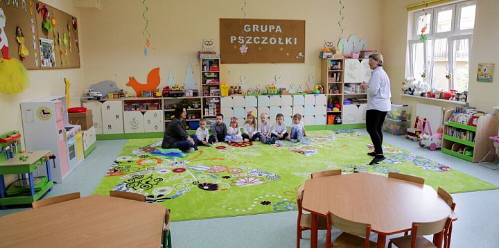 Związki przeciwne zatrudnianiu w przedszkolach nienaucz-54155