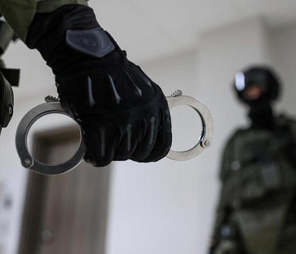 Służby rozbiły gang, który wyłudził 82 mln zł tytułem refundacji leków-54681