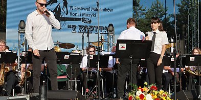 Fotorelacja XXIII: Jubileuszowy koncert 20-lecie Gminnej Orkiestry Dętej z Koziegł-55525