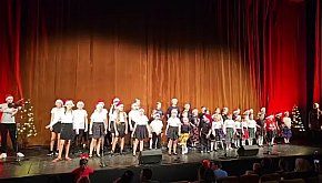 Mikołajki w MOK Zawiercie: Zespół...