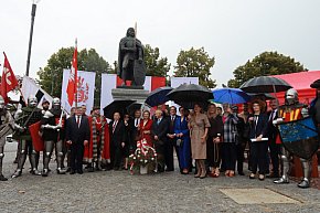 Fotorelacja: Uroczystość Odsłonięcia Pomnika Krystyna I z Koziegłów herbu Lis.-912