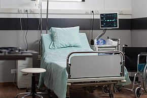 Lek wycofany z powodu zanieczyszczeń. W środku znaleziono fragmenty szkła-58807