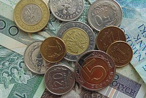 Nowe regulacje dla dorabiających. Od grudnia zmieniają się limity-60090