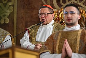 Metropolita krakowski: pokój się rodzi na poziomie serca; nie wymusi się go bronią-61624