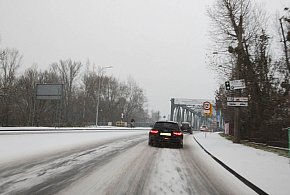 Poważne zagrożenie na drogach. Kierowcy często o tym zapominają-62122