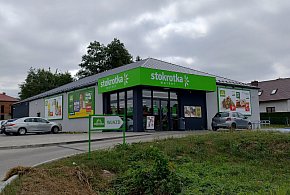 Ta sieć ma prawie 1000 sklepów w Polsce. Właśnie zmienia właściciela