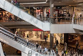 Znana dziecięca sieć odzieżowa upadła. Sklepy zniknęły z Polski