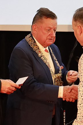 Fotorelacja II: Jubileusz 60-lecia CECH RZEMIOSŁ RÓŻNYCH MAŁEJ I ŚREDNIEJ PRZEDSIĘBIORCZOŚCI w Myszkowie-925
