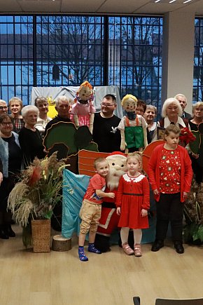 Fotorelacja: Spektakl lalkowy przygotowany przez Klub Seniora Koziołek  - Bajka PRZYGODY BOLKA I LOLKA-1016