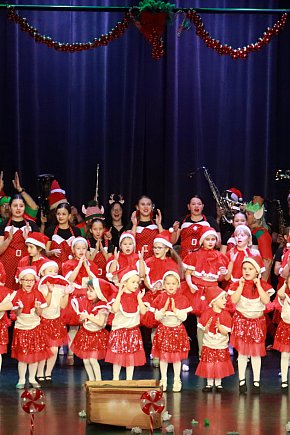 Fotorelacja: Spotkanie z Mikołajem i Rozświetlenie Choinki w Myszkowie-1017