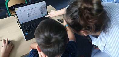Ministerstwo Cyfryzacji: do szkół trafi 735 tys. laptopów i tabletów dla uczniów-60026