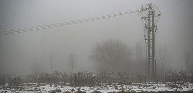 Najbliższa noc z mgłą i opadami deszczu, lokalnie gołoledź-60419