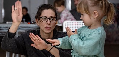 Połączenie języka mówionego z migowym to dobry trening dla mózgu-61685