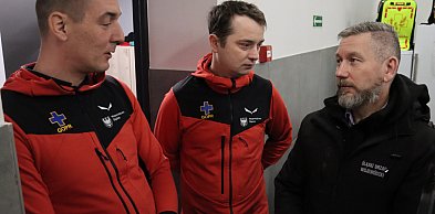 Fotorelacja: Przekazanie sprzętu dla Grupy Jurajskiej GOPR w Podlesicach gmina Kro