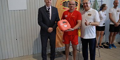 Fotorelacja: Zawody Pływackie i nowy Defibrylator AED w MOSiR Myszków