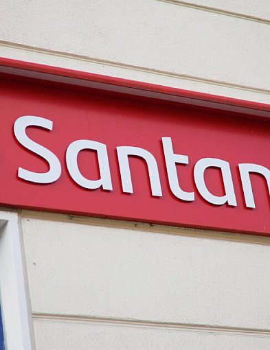 Policja: atak na klientów banku Santander to tzw. skimming-58869