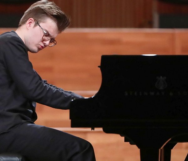 Konkurs Chopinowski: Piotr Alexewicz w gronie 11 pianistów zakwalifikowanych finał-58374