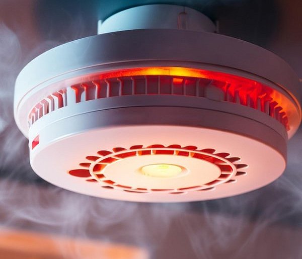 Rewolucja w przepisach pożarowych. Nowe obowiązki dla właścicieli domów i firm-58943