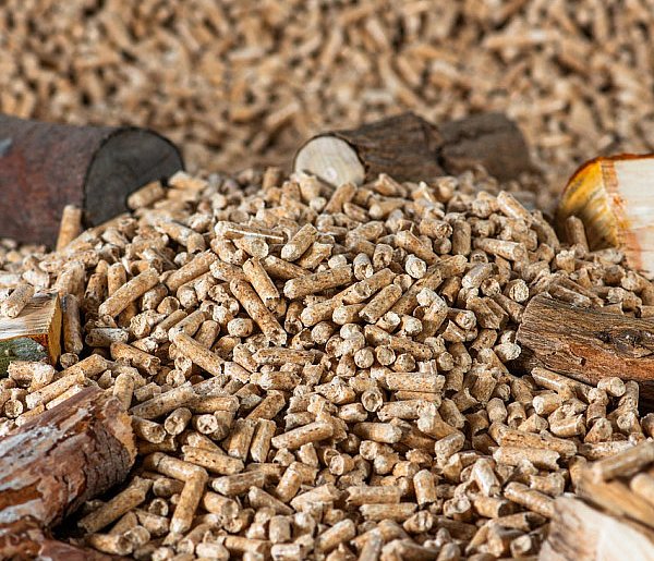 Drożeje popularny opał. Miliony Polaków dostaną po kieszeni tej zimy-58992