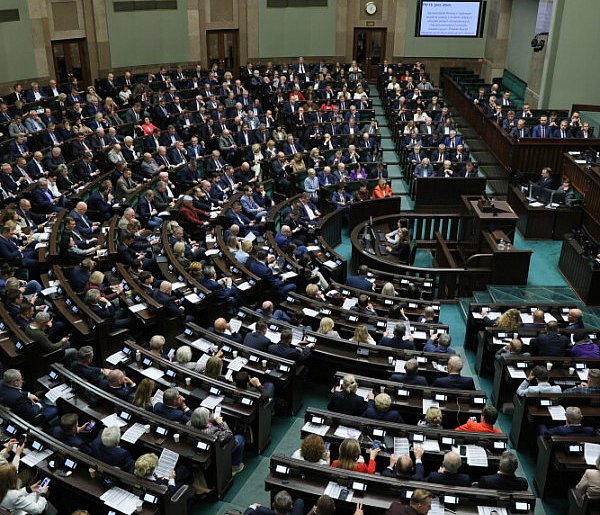 Sejm uchwalił ustawę zwiększającą podwyżki akcyzy na alkohol-59388