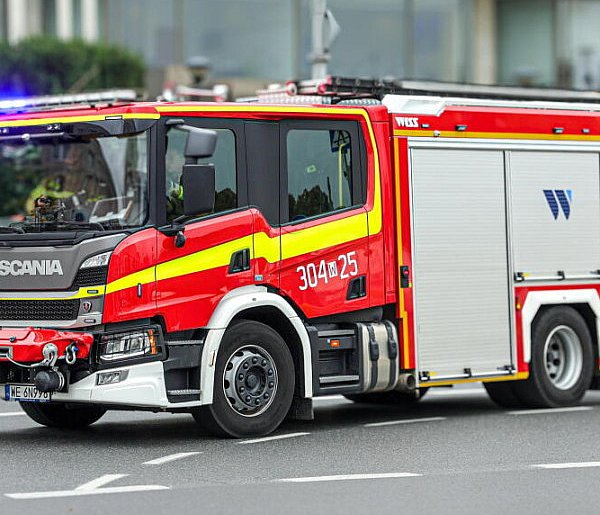 PSP: od 24 do 26 grudnia 3434 interwencje strażaków i 598 pożarów w budynkach mies-61676