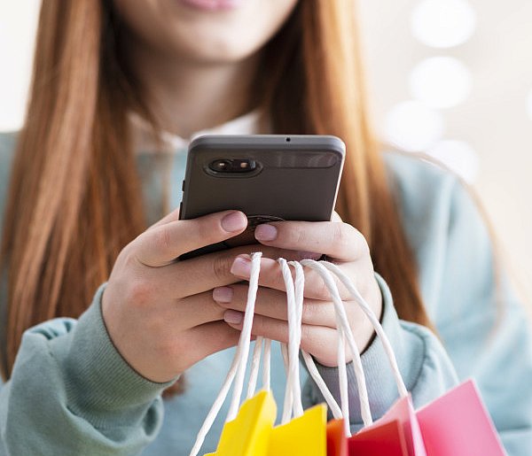 Zalando i Temu podpadły urzędowi. Klienci byli wprowadzani w błąd-61978