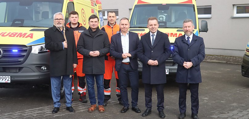 Fotorelacja: Briefing prasowy - zakup trzech ambulansów dla SPZOZ w Myszkowie