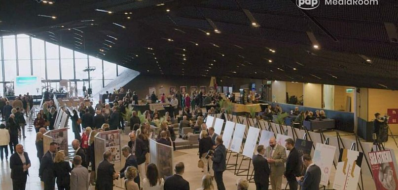 Eksperci XI Kongresu Wyzwań Zdrowotnych: za dezinformację zdrowotną pacjenci płacą