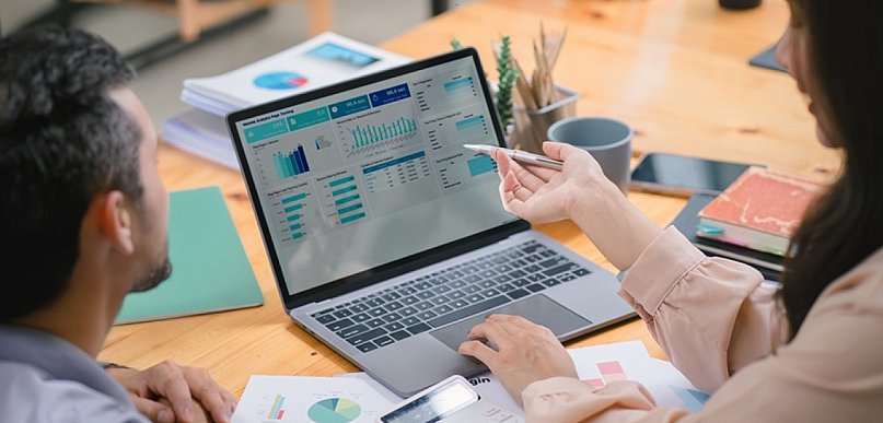 Dostawcy usług Business Intelligence dla firm w 2026 - jak wybrać partnera do anal