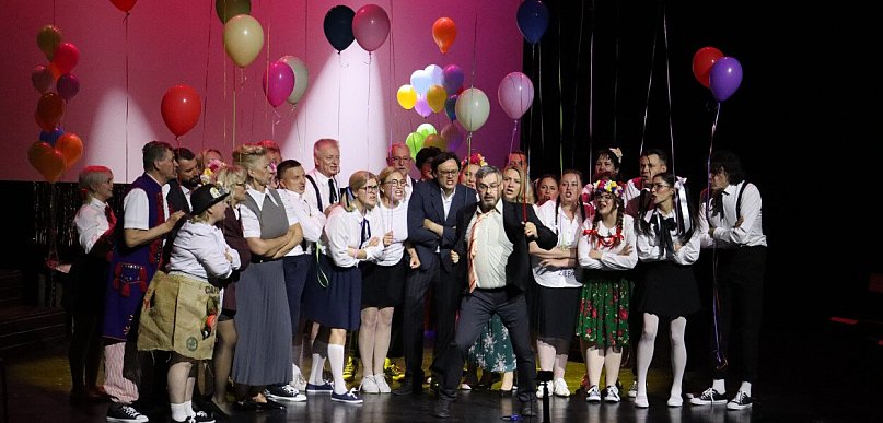 Fotorelacja II: Premiera charytatywnego przedstawienia w Myszkowie