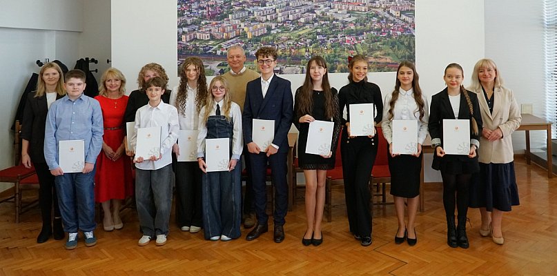 Stypendia dla najlepszych uczniów w Myszkowie - 58671