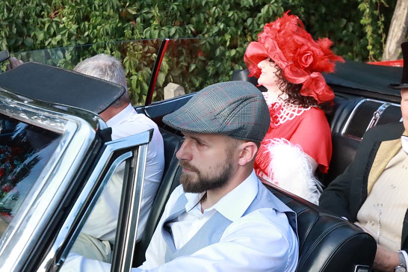 Fotorelacja I: Imieniny Hrabiny w Żarkach Letnisku Gmina Poraj - Orszak