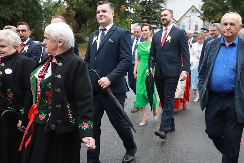 Fotorelacja I: Dożynki Powiatu Myszkowskiego w Niegowie