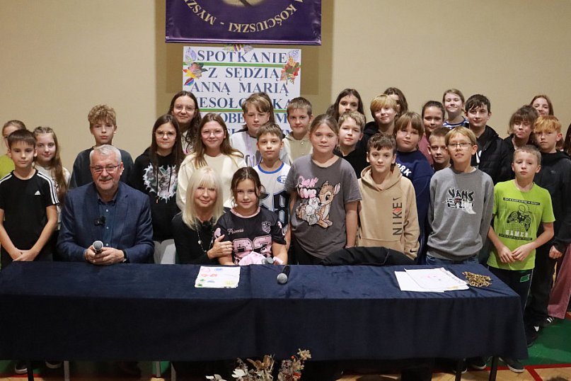 Fotorelacja: Sędzia Anna Maria Wesołowska w SP3 Myszków