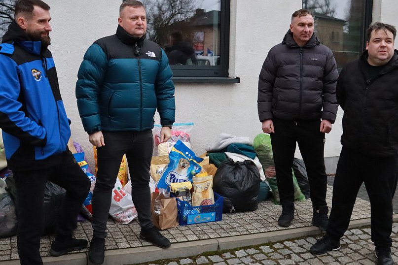 Fotorelacja: Finał akcji „Świąteczna Paka dla Zwierzaka” w Myszkowie