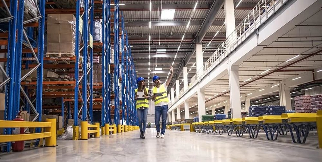 Logistyka bez przestojów - jak wsparcie zewnętrzne wzmacnia operacje