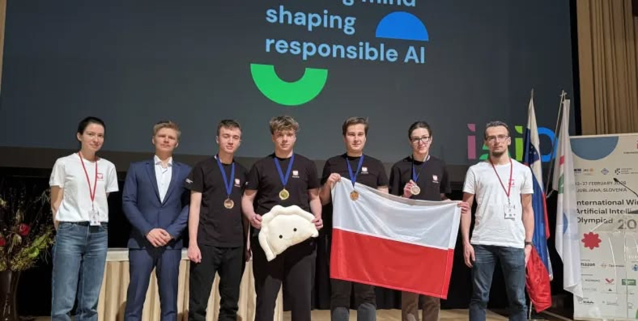 Wielki sukces Polaków na Olimpiadzie AI w Słowenii. Dawid Kot ze szczecińskiej „Tr